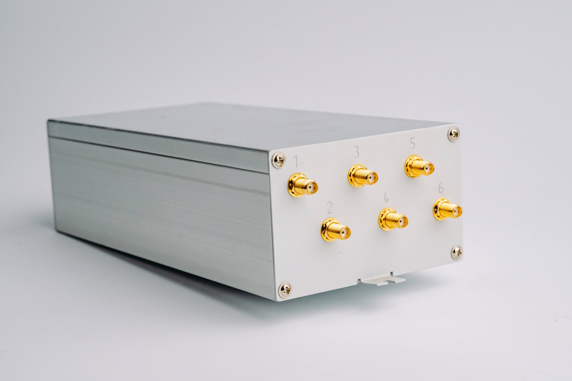 Система мониторинга температуры токоведущих частей электроустановок на базе беспроводных пассивных датчиков на ПАВ (ПАВ-ТЕРМО-В)